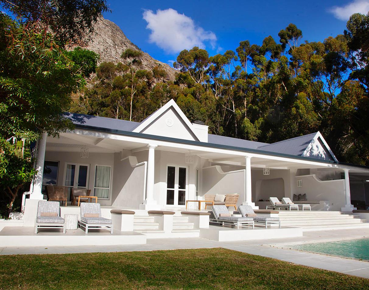 The white front building of la petite ferme, Cape Winelands, South Africa.